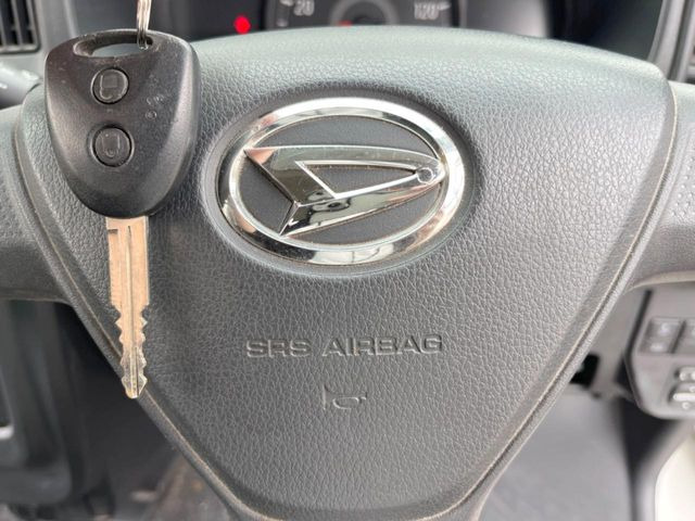 �y�L�[���X�z�������ꂽ�ꏊ����ł��{�^����Ńh�A�̊J���E�{�����ł���̂łƂ��Ă��֗�!�h�A�̌�������ɏ������邱�Ƃ�����܂����