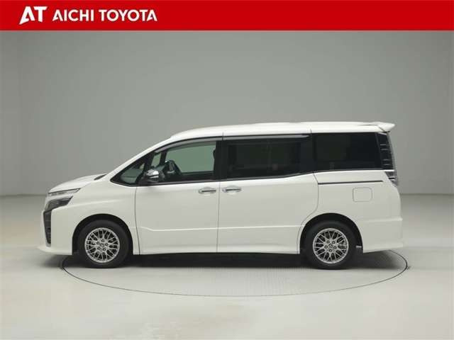 ヴォクシー1.8 ハイブリッド ZS 煌III