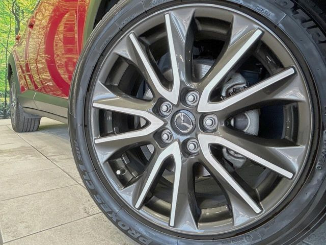 �y����18�C���`�A���~�z�C�[���z�O�ςɃ}�b�`���������A���~�z�C�[���𑕒����Ă���܂��B�e��ЊO�A���~�z�C�[����A�X�^�b�h���X�^�C�����戵�����Ă���܂��B���񂲑��k����������