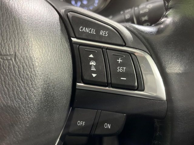 �y�N���[�Y�R���g���[���z�������H�����N���N���s�B�A�N�Z���𗣂��Ă���葬�x�ő��s���ł��A�������^�]���̕��S���y��!�����E�������ȒP�ȃX�C�b�`����Œ����ł��܂��B