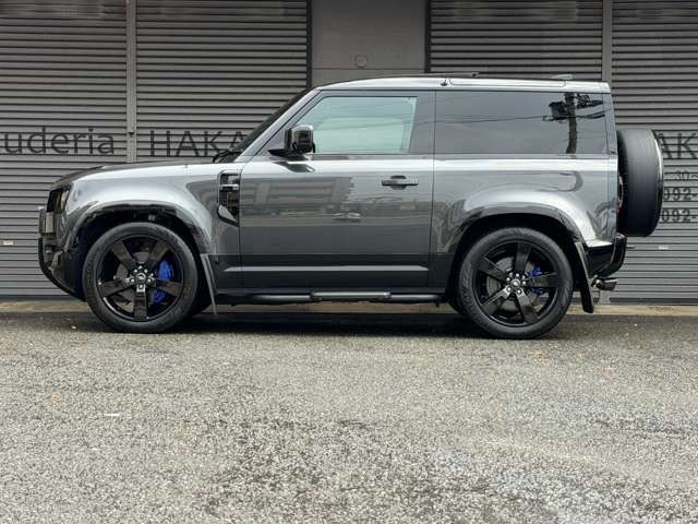 �O��p�[�L���O�Z���T�[�E�t�����g�E�T�C�h�E���A�E360&deg;�J�����E�o�b�N�J�����B