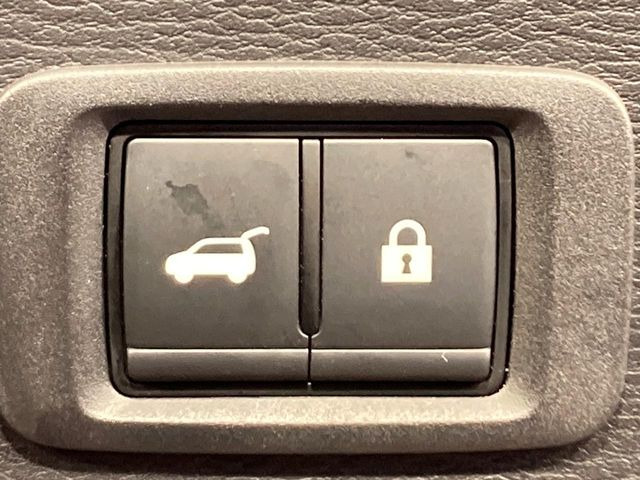 �y�p���[�o�b�N�h�A�z�X�}�[�g�L�[��^�]�Ȃ̃{�^�������������Ń��A�Q�[�g�������ŊJ���܂�!�ו��������Ă��鎞��A�����ʒu�ɂ���o�b�N�h�A��߂�ۂɕ֗��ȋ@�\�ł���