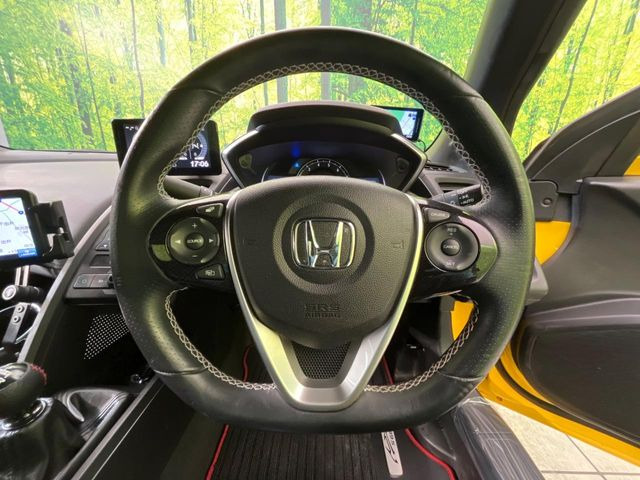 �y�����v�����X�e�A�����O�z�㎿�Ȋv���g�p���邱�ƂŁA��ɂ����������݂ƂĂ��^�]���₷���n���h���ł���