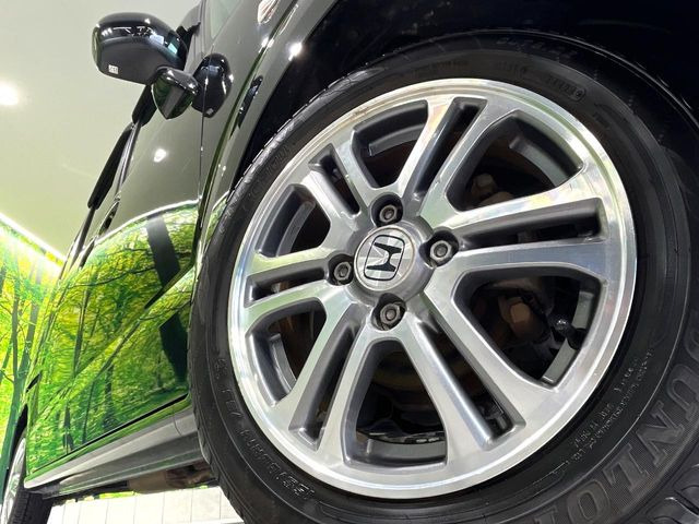 �y����14�C���`�A���~�z�C�[���z�O�ςɃ}�b�`���������A���~�z�C�[���𑕒����Ă���܂��B�e��ЊO�A���~�z�C�[����A�X�^�b�h���X�^�C�����戵�����Ă���܂��B���񂲑��k����������