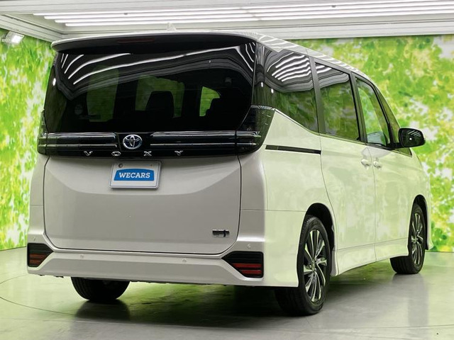 ヴォクシー1.8 ハイブリッド S-Z