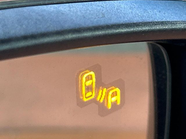 �y�u���C���h�X�|�b�g���j�^�����O�z���s���A�h�A�~���[�̎��p�ɂȂ�₷���ӏ��Ɍ㑱�Ԃ��ڋ߂���ƃT�C�h�~���[�t�߂Ɍx����\���A�h���C�o�[�ɒ��ӊ��N�����Ă���܂��B