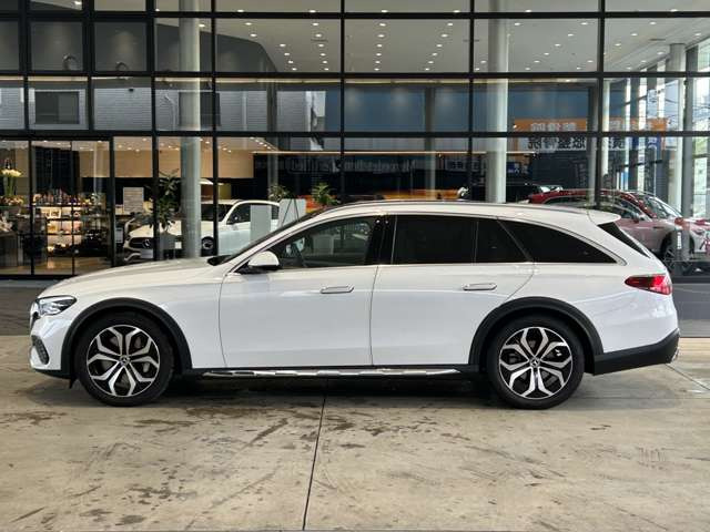 EクラスオールテレインE220d 4マチック (ISG)  4WD