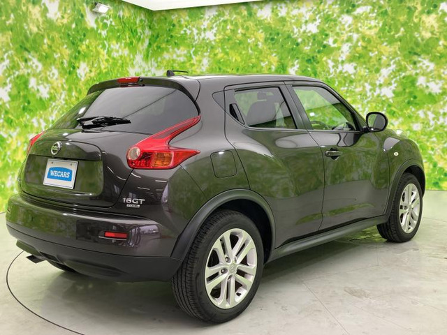 ジューク1.6 16GT FOUR タイプV 4WD