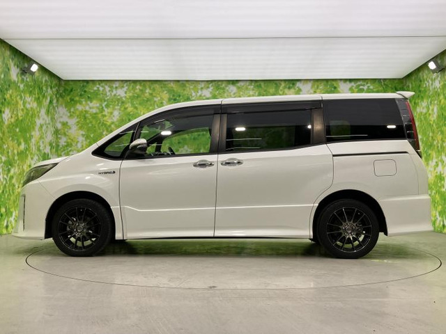 ノア1.8 ハイブリッド Si W×B II