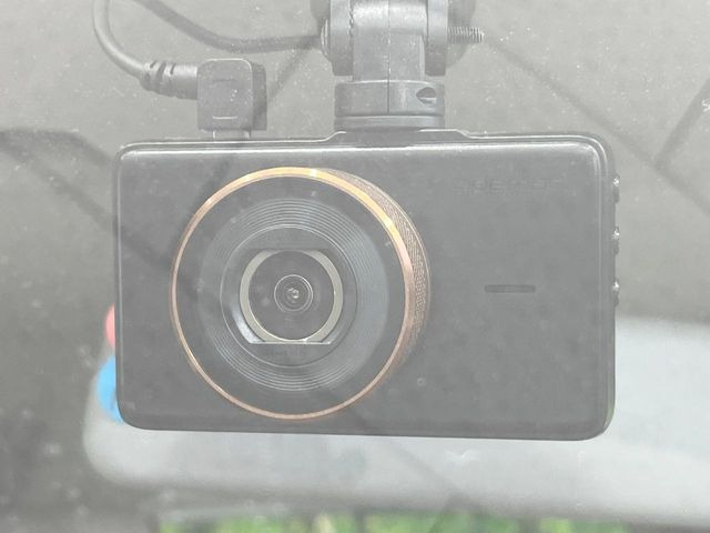 �y�h���C�u���R�[�_�[�z�h���C�u���R�[�_�[����!���s���͂������A������^�]�⎖�̂ɑ��������ہA�f���ŋL�^���A����̃��X�N�ɔ����܂��B���L�^�pSD�J�[�h�͂��q�l�����g�ł��������������K�v������܂��B