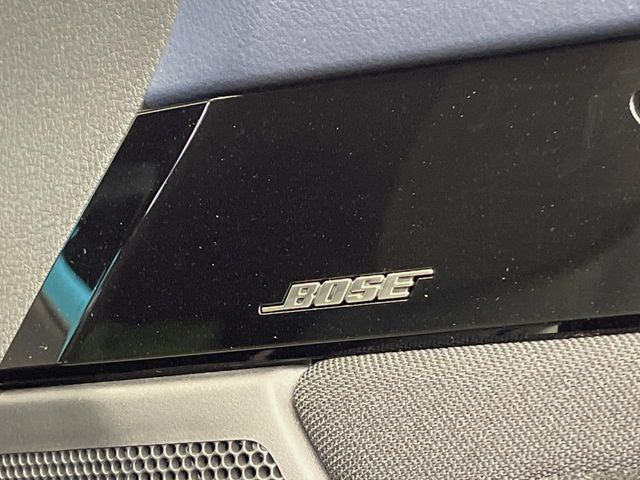 �yBOSE�T�E���h�V�X�e���z���[�J�[�I�v�V�����̍��i�ʃT�E���h�V�X�e���𓋍ځB��p�̃`���[�j���O���{���ꂽ�召�l�X�ȃX�s�[�J�[����ǎ��ȃT�E���h���t�ł��A�Տꊴ���ӂ�鉹����Ԃ����o���܂��B