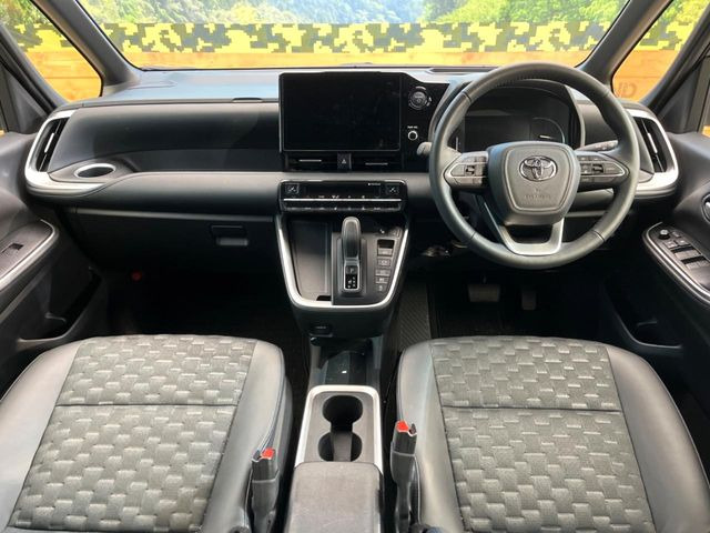 ヴォクシー1.8 ハイブリッド S-Z