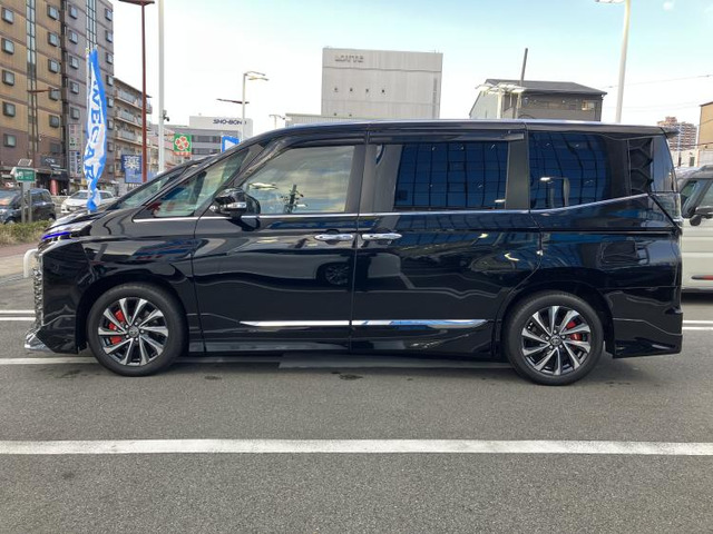 ヴォクシー1.8 ハイブリッド S-Z