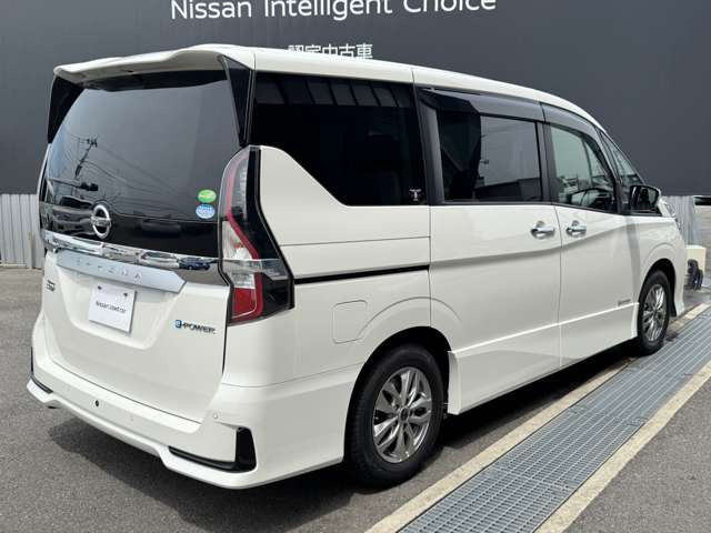 セレナ1.2 e-POWER ハイウェイスターV