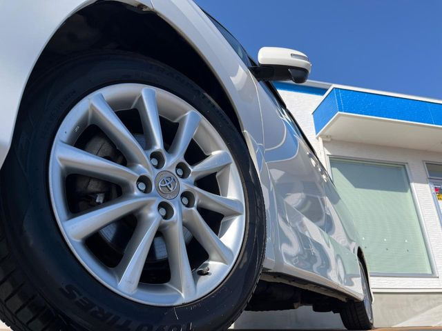 �y����17�C���`�A���~�z�C�[���z�O�ςɃ}�b�`���������A���~�z�C�[���𑕒����Ă���܂��B�e��ЊO�A���~�z�C�[����A�X�^�b�h���X�^�C�����戵�����Ă���܂��B���񂲑��k����������