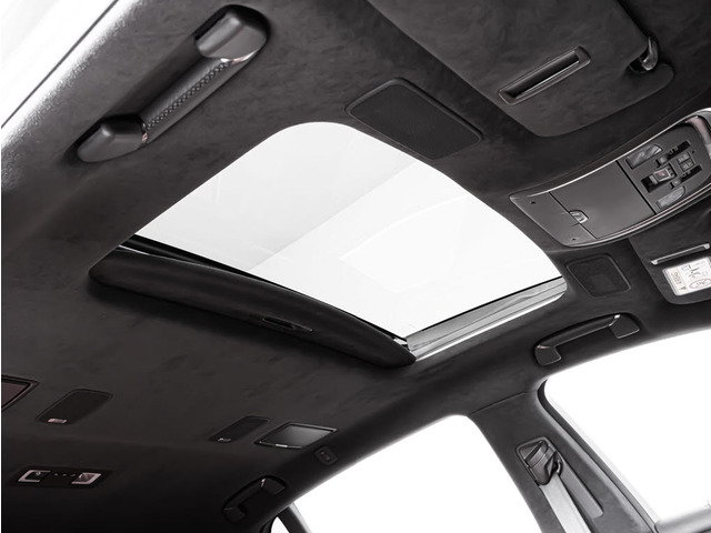 お探しの方必見の人気オプションサンルーフ!