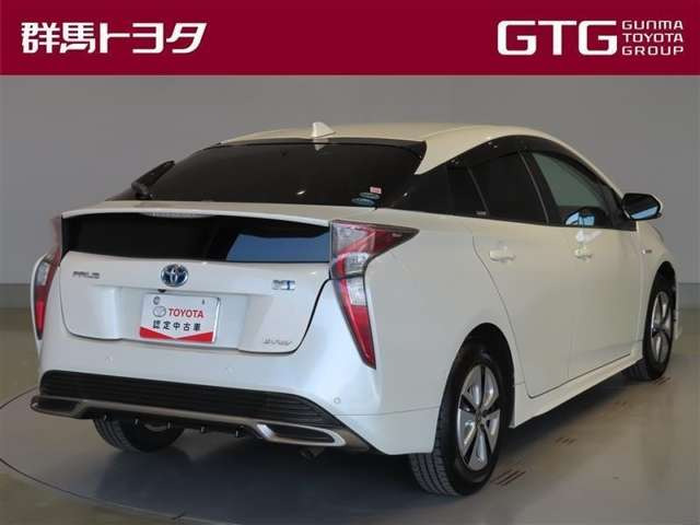 プリウス1.8 A E-Four 4WD