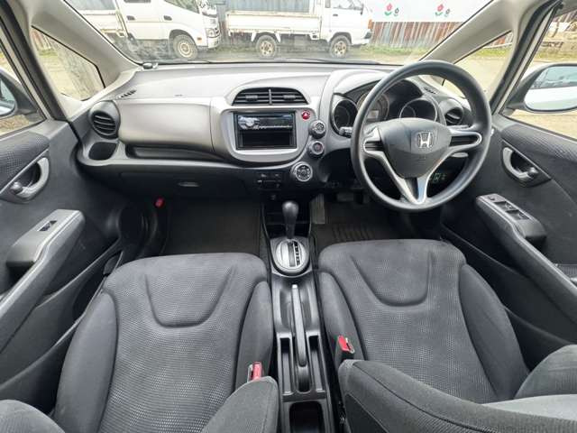 フィット1.3 G スマートセレクション 4WD