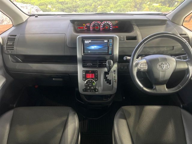 ヴォクシー2.0 ZS 煌Z