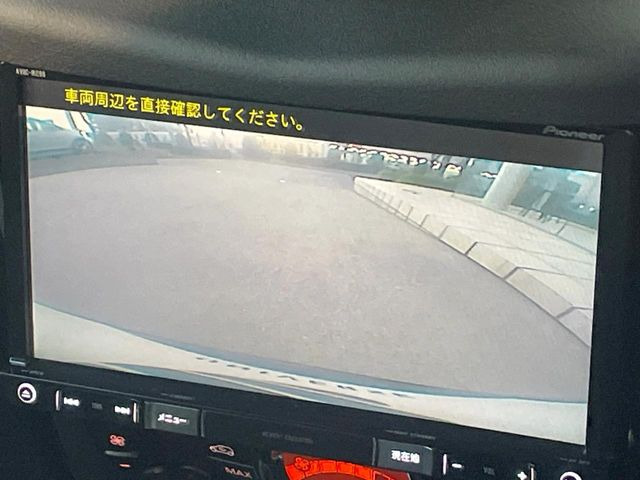 ●バックカメラ:便利な【バックカメラ】で安全確認もできます。駐車が苦手な方にもオススメな便利機能です。