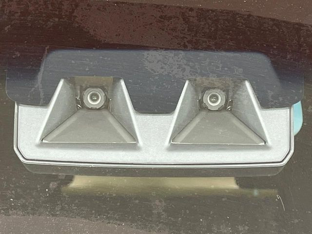 �y�X�}�[�g�A�V�X�g�z���s���ɑO���̎ԗ�����F�����A�Փ˂������Ȏ��͌x��ƃu���[�L�ŏՓˉ���Ɣ�Q�y�����A�V�X�g�B�����S�Ƀh���C�u�����y���݂��������܂��B