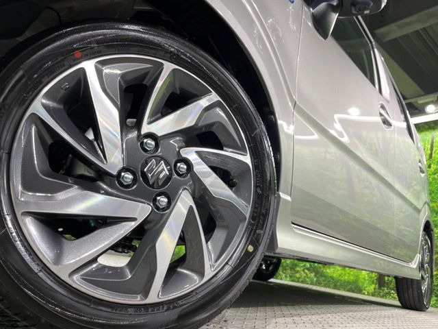 �y����15�C���`�A���~�z�C�[���z�O�ςɃ}�b�`���������A���~�z�C�[���𑕒����Ă���܂��B�e��ЊO�A���~�z�C�[����A�X�^�b�h���X�^�C�����戵�����Ă���܂��B���񂲑��k����������