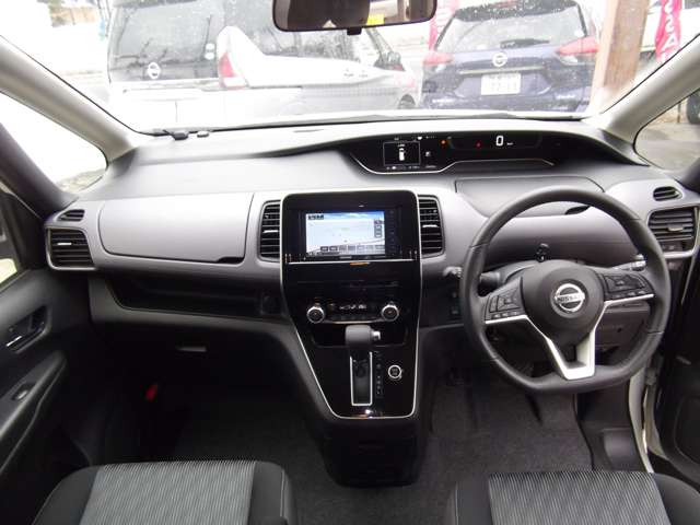 セレナ2.0 ハイウェイスターV 4WD