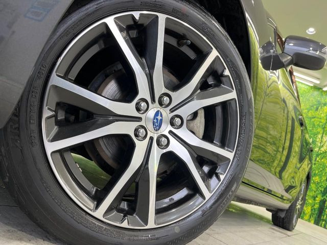 �y����17�C���`�A���~�z�C�[���z�O�ςɃ}�b�`���������A���~�z�C�[���𑕒����Ă���܂��B�e��ЊO�A���~�z�C�[����A�X�^�b�h���X�^�C�����戵�����Ă���܂��B���񂲑��k����������