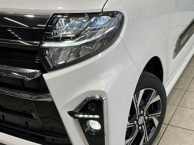 �yLED�w�b�h���C�g�z���V����ԑ��s�����ǍD�Ȏ��E���m�ۂ����S���ĉ^�]�ł��鍂�P�xLED�w�b�h���C�g�𑕔�!�_�����x�������A����d�͂��}�����Ă��܂��B