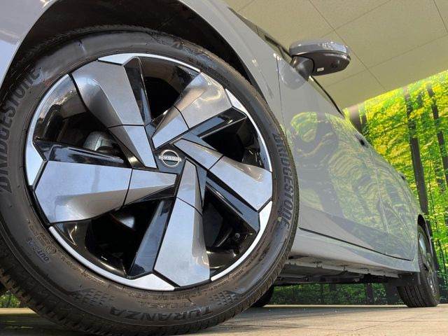 �y����17�C���`�A���~�z�C�[���z�O�ςɃ}�b�`���������A���~�z�C�[���𑕒����Ă���܂��B�e��ЊO�A���~�z�C�[����A�X�^�b�h���X�^�C�����戵�����Ă���܂��B���񂲑��k����������