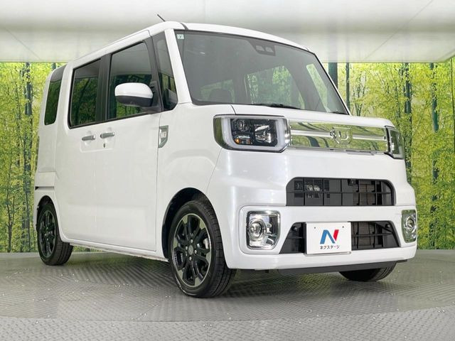 弊社では、全車『修復歴なし』のお車のみ取り扱っております。専任バイヤーによる厳選した仕入れの後、入庫後の車両チェックを行い、ネクステージが認定した高品質な中古車をご提供しております。