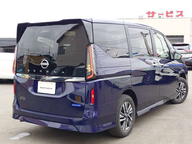 セレナ2.0 ハイウェイスターV 4WD