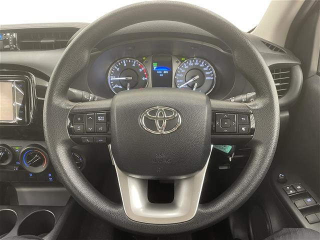 ハイラックス2.4 X ディーゼル 4WD