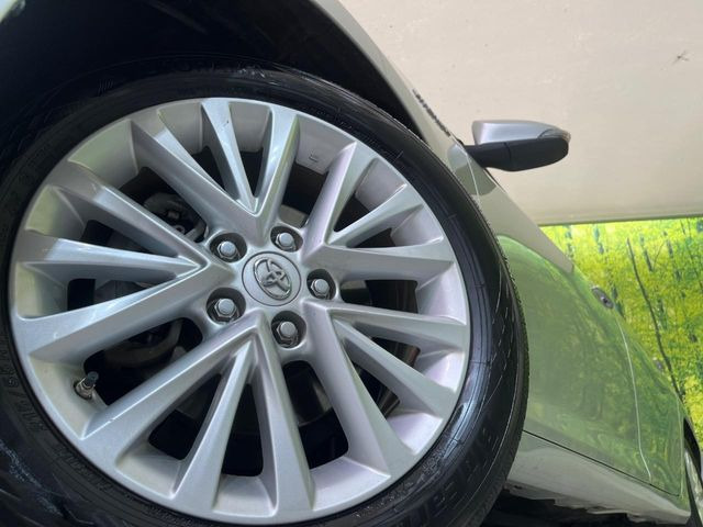 �y����17�C���`�A���~�z�C�[���z�O�ςɃ}�b�`���������A���~�z�C�[���𑕒����Ă���܂��B�e��ЊO�A���~�z�C�[����A�X�^�b�h���X�^�C�����戵�����Ă���܂��B���񂲑��k����������