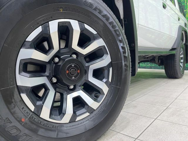 �y16�C���`�A���~�z�C�[���z�O�ςɃ}�b�`�����A���~�z�C�[���𑕒����Ă���܂��B�e��A���~�z�C�[����A�X�^�b�h���X�^�C�����戵�����Ă���܂��B���񂲑��k������