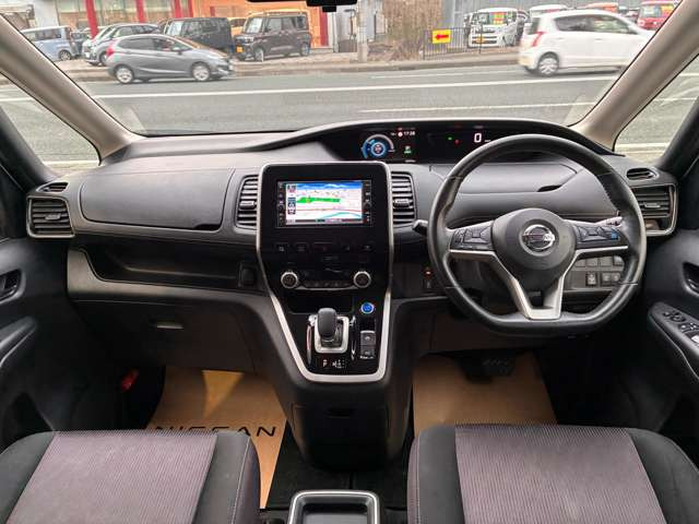 セレナ1.2 e-POWER ハイウェイスターV