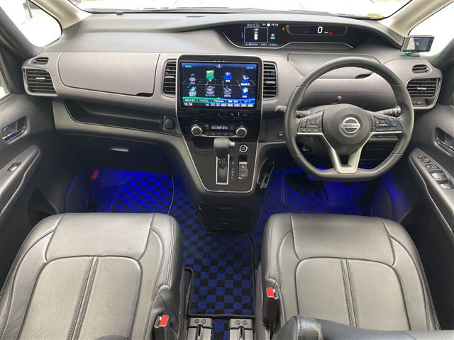 セレナ2.0 ハイウェイスターV