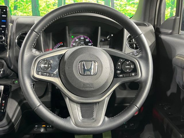 �y�����v�����X�e�A�����O�z�㎿�Ȋv���g�p���邱�ƂŁA��ɂ����������݂ƂĂ��^�]���₷���n���h���ł���