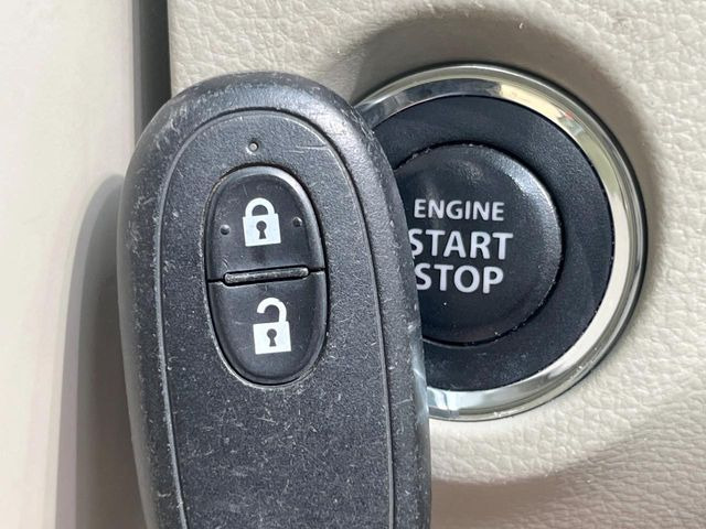 �y�L�[���X�X�^�[�g�V�X�e���z�J�o����|�P�b�g�ɓ��ꂽ�܂܂ł��h�A�̎{���E�������\�ȃX�}�[�g�L�[�𑕔��B�G���W���̃I���E�I�t�����J�M�����o���K�v����������Ƃ��Ă��֗��ł���