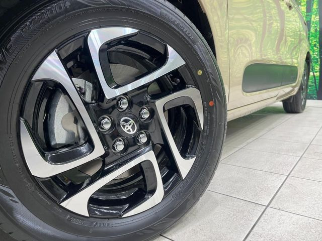 �y����15�C���`�A���~�z�C�[���z�O�ςɃ}�b�`���������A���~�z�C�[���𑕒����Ă���܂��B�e��ЊO�A���~�z�C�[����A�X�^�b�h���X�^�C�����戵�����Ă���܂��B���񂲑��k����������