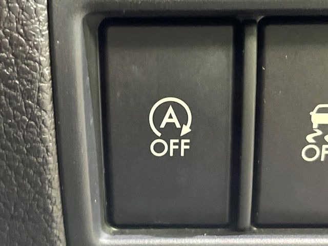 �y�A�C�h�����O�X�g�b�v�z�ԐM����a�؂Œ�Ԃ����ۂɃG���W�����~���A���ʂȔR���̏����}���܂��B�R��������ی�ɂȂ���@�\��G���W���̓u���[�L�𗣂��΍Ďn�����܂��B