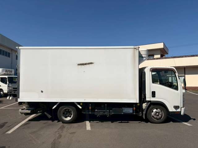 車体サイズも小型・中型・大型問いません!ご希望の車両もお探し致します!