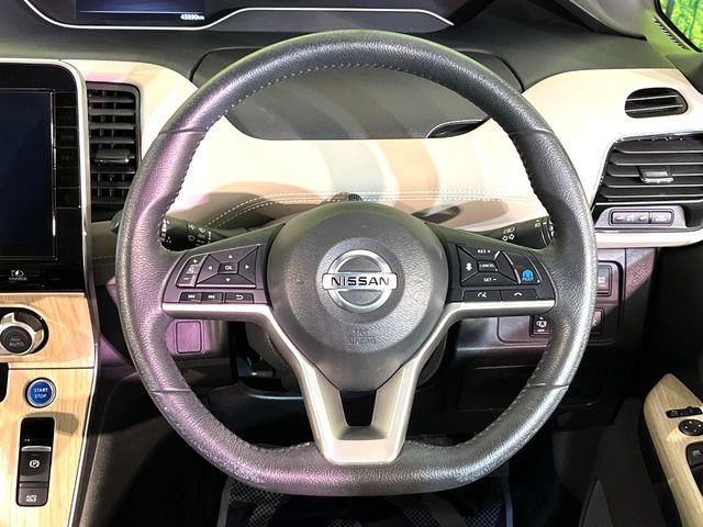 �y�����v�����X�e�A�����O�z�㎿�Ȋv���g�p���邱�ƂŁA��ɂ����������݂ƂĂ��^�]���₷���n���h���ł���