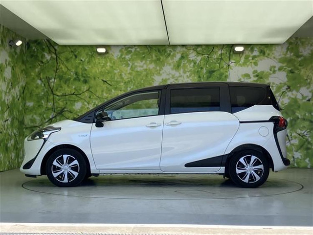 シエンタハイブリッド 1.5 G クエロ