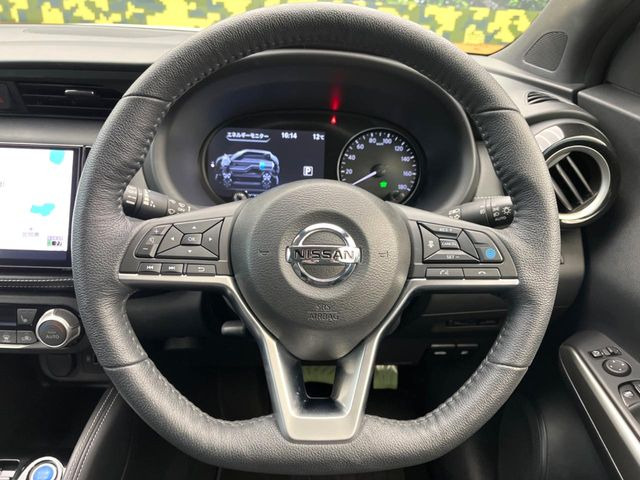 �y�����v�����X�e�A�����O�z�㎿�Ȋv���g�p���邱�ƂŁA��ɂ����������݂ƂĂ��^�]���₷���n���h���ł���