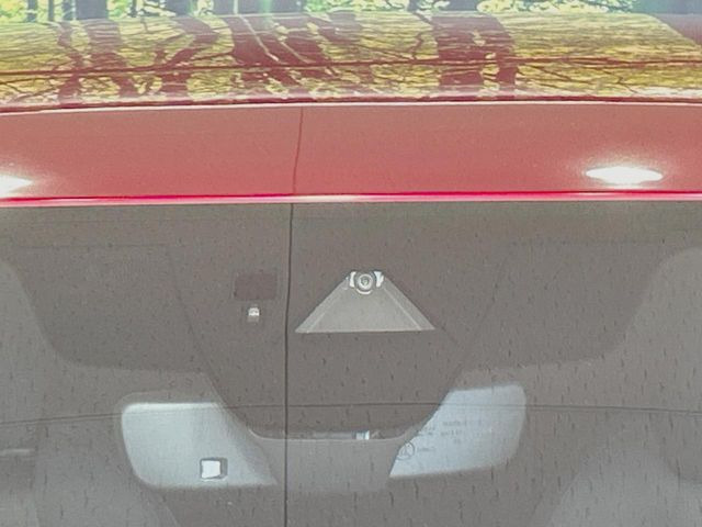 �yi-ACTIVESENSE�z���s���ɑO���̎ԗ�����F�����A�Փ˂������Ȏ��͌x��ƃu���[�L�ŏՓˉ���Ɣ�Q�y�����A�V�X�g�B�����S�Ƀh���C�u�����y���݂��������܂��B