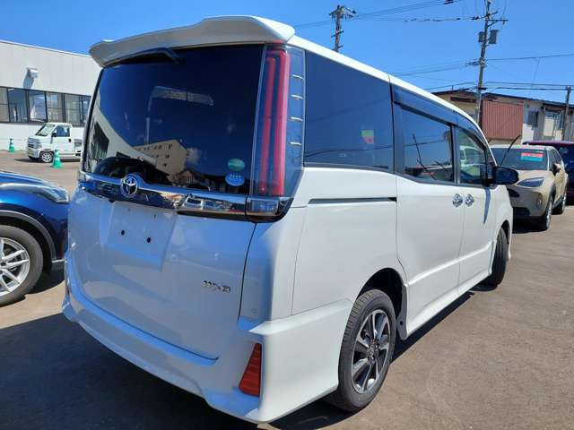 ノア2.0 Si W×B II 4WD