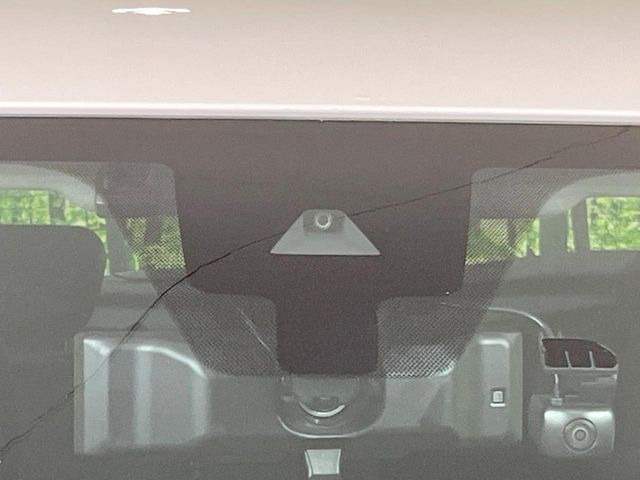 �y�C���e���W�F���g�G�}�[�W�F���V�[�u���[�L�z�t�����g�J�����őO���̎ԗ�����s�҂����m�B�Փ˂������Ȏ��͏Փ˔�Q�y���u���[�L���쓮�A�Փˉ�����T�|�[�g�B�����S�Ƀh���C�u�����y���݂��������܂��B