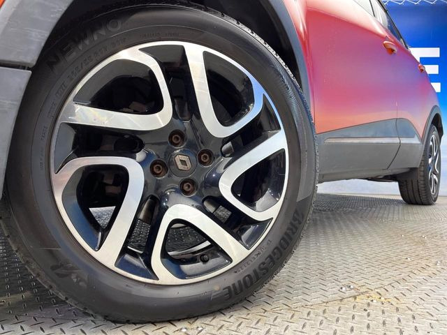 ●純正17インチアルミホイール:輸入車ならではの卓越した走りを支えるホイールと足回りです!日本車の走りに慣れている方にもぜひ体感して頂きたいほど、高いレベルでまとまっています!