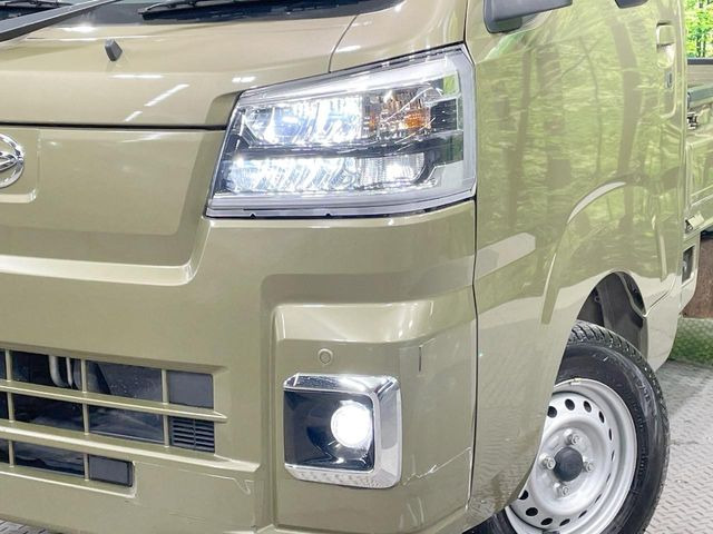 �yLED�w�b�h���C�g�z���V����ԑ��s�����ǍD�Ȏ��E���m�ۂ����S���ĉ^�]�ł��鍂�P�xLED�w�b�h���C�g�𑕔�!�_�����x�������A����d�͂��}�����Ă��܂��B